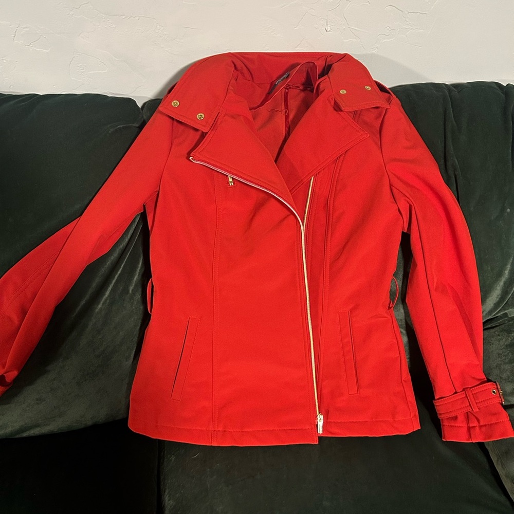 Kenneth Cole Reaction Red Trench Coat with Fitted Style and Long Sleeves